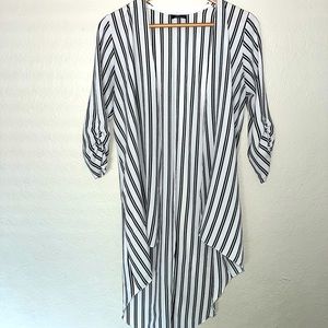 Kimono- One Size. Black and white.